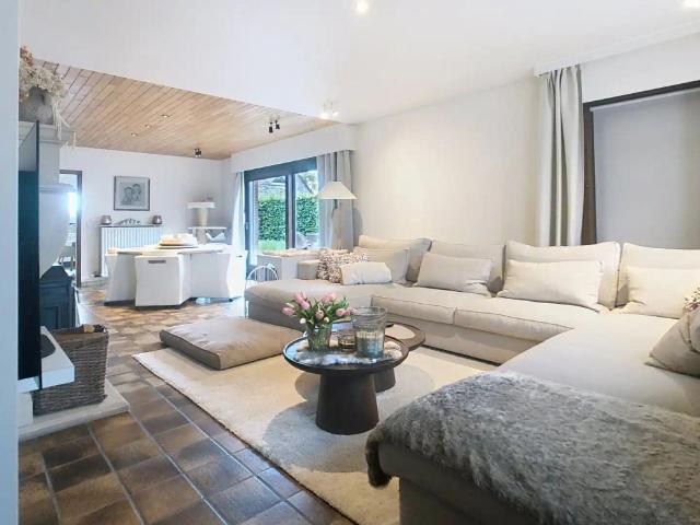 Ruime alleenstaande woning nabij centrum Staden
