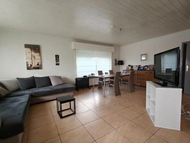 Ruime bungalow met tuin en 2 garages