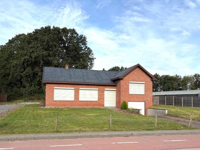 Ruime eengezinswoning met 3 slaapkamers op een perceel van 1