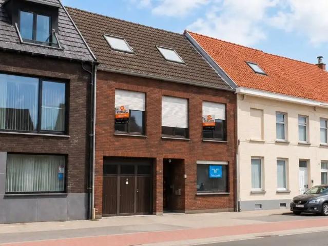 Ruime en instapklare gezinswoning in Lokeren