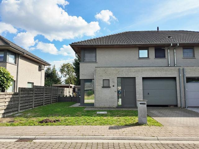 Ruime en moderne woning te huur in Maldegem met 4 slaapka.