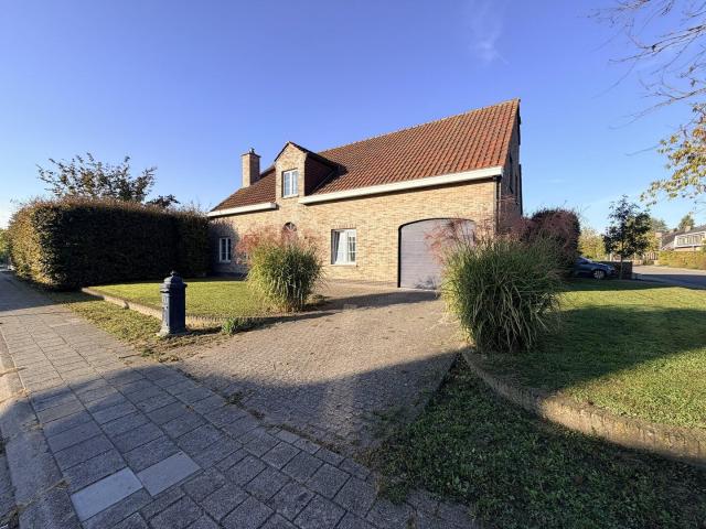Ruime gezinswoning met vier slaapkamers in Kieldrecht