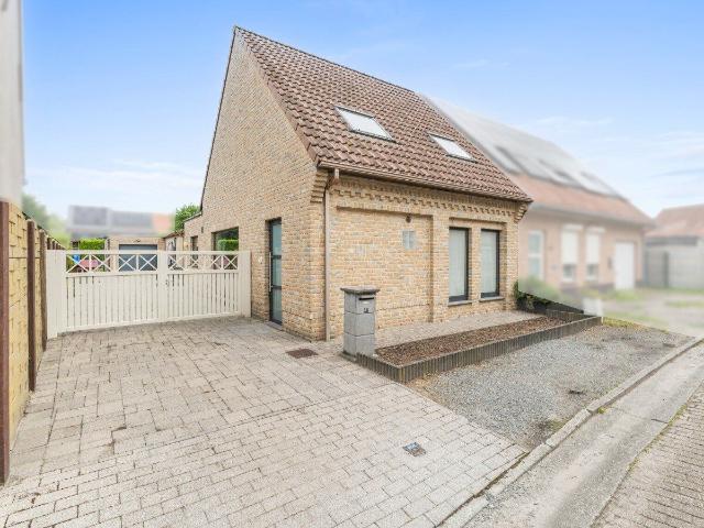 Ruime gezinswoning met 3 slaapkamers te huur
