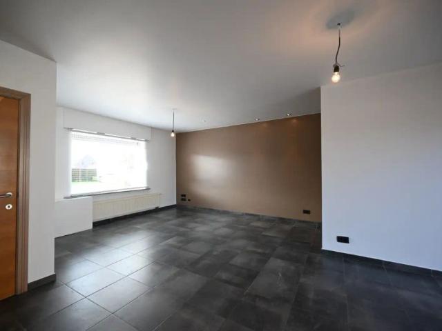 Ruime gezinswoning met 3 slaapkamers, tuin en groot terras!