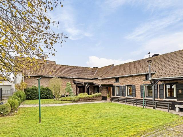 Ruime gezinswoning met 4 slaapkamers en gezellige tuin