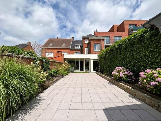 Ruime gezinswoning te huur centrum Roeselare