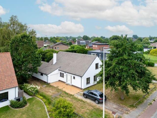 Ruime, goed gelegen woning op uitstekende ligging met min.