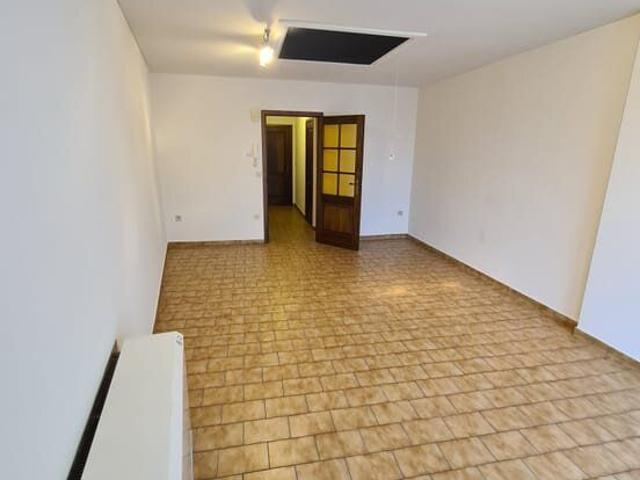 Ruime instapklare studio in winkelstraat Bruul