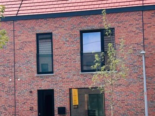 Ruime nieuwbouwwoning met 3 slaapkamers en eigen parkeerp.