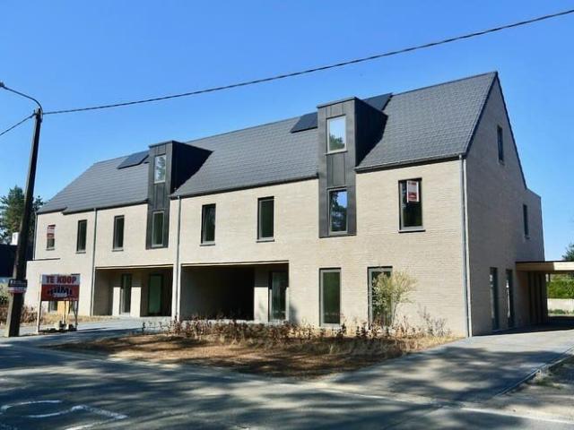 Ruime Nieuwbouwwoning met 4 slaapkamers !
