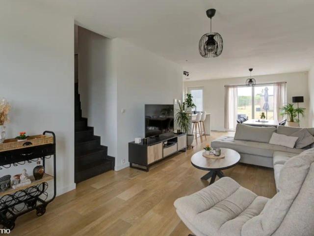 RUIME NIEUWBOUWWONING MET 4 SLAAPKAMERS EN RUIME TUIN TE MARTENSLINDE BILZEN