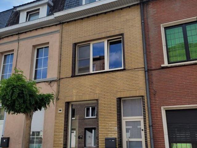 Ruime stadswoning met 3 slaapkamers en zonneterras