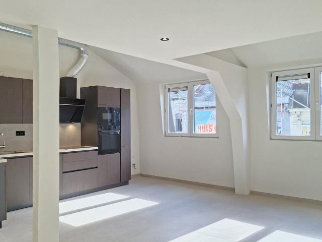 Ruime, stijlvolle nieuwbouwstudio met slaapzolder