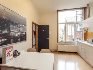 Ruime studentenkamer te huur met centrale locatie