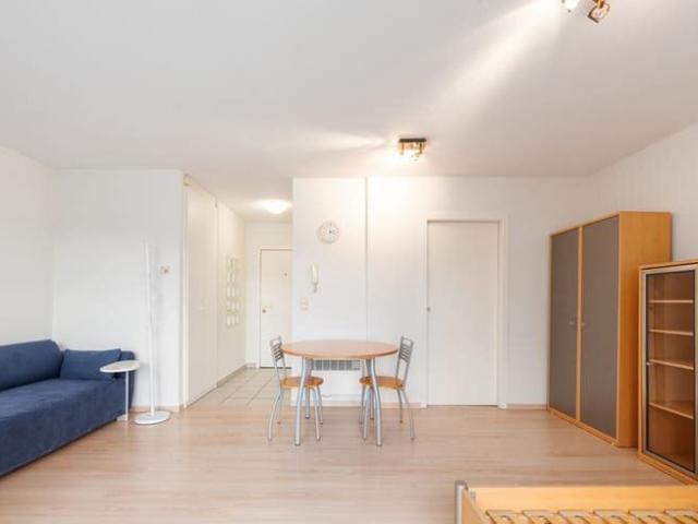 Ruime studio met terras te huur in Gent