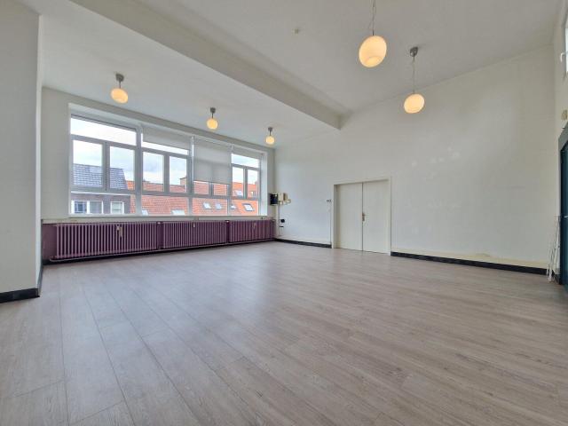 Ruime studio te huur nabij Sint Pietersstation en Blaarmeers