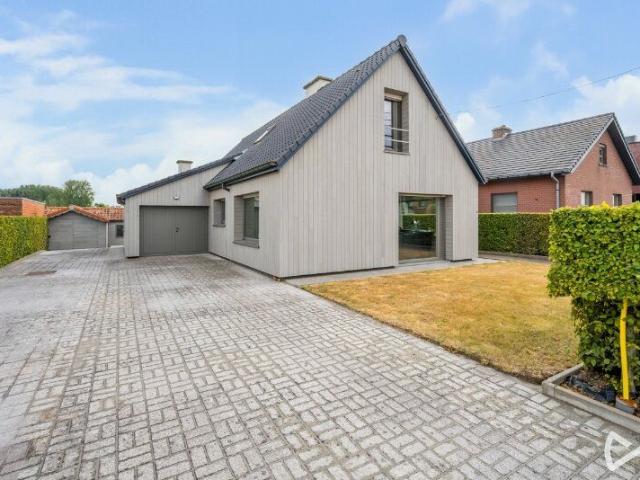 Ruimte, comfort en een ideale gezinswoning voor wie op zo.
