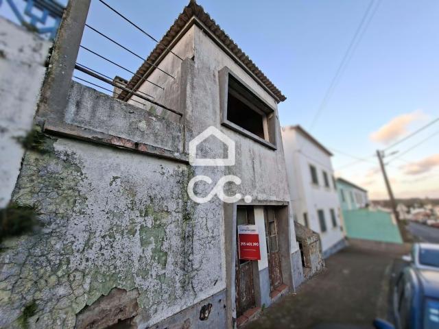 Moradia T3 com Potencial de Reabilitação