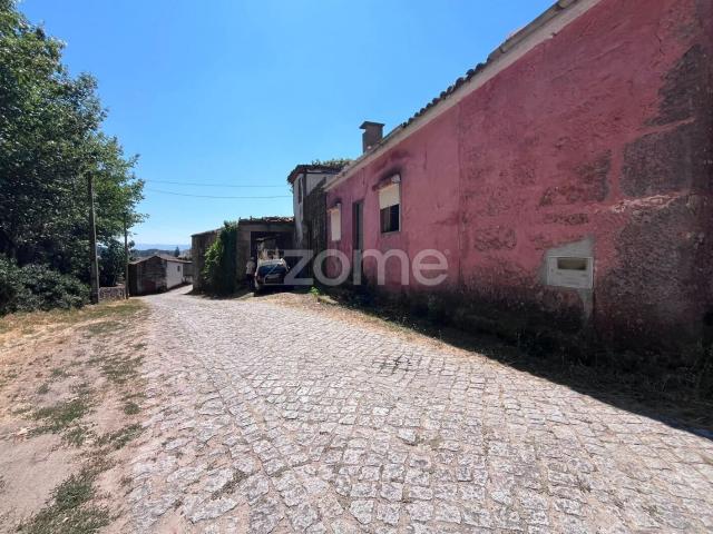 Ruína T2 para Reconstrução em Sanjurge – A 6 km de Chaves