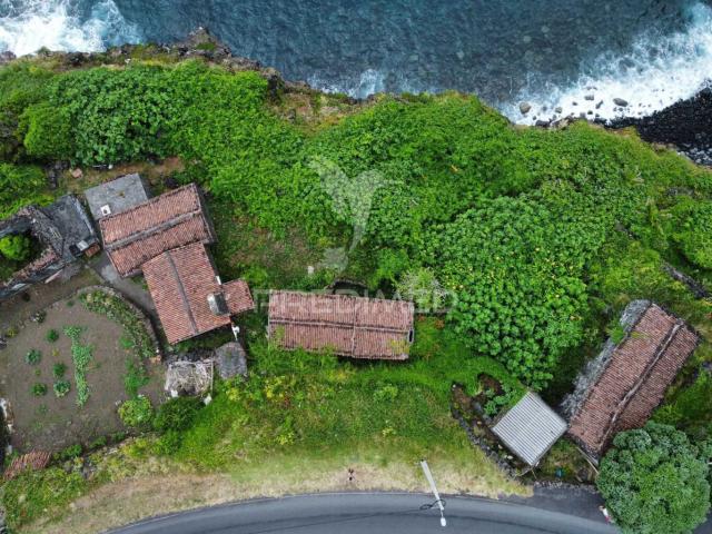 Ruína à venda com projeto aprovado – São Caetano, Madalena, Ilha do Pico