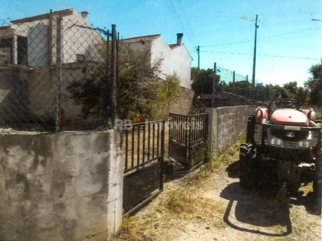 Ruína com 177 m2, situada no concelho de Soure, Coimbra