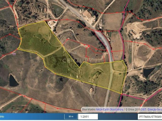 RESERVADO Ruína com 4 Hectares de terreno S. Teotónio Odemira