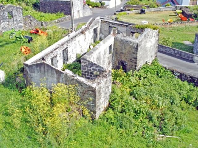Ruína com Projeto Aprovado São João, Lajes do Pico