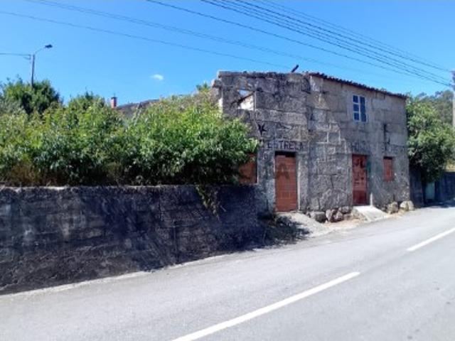 Ruína com Terreno em Valbom Fontarcada e Oliveira, Póvoa de Lanhoso