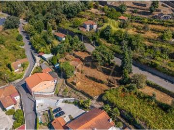 Ruína com terreno em S.Tomé de Negrelos