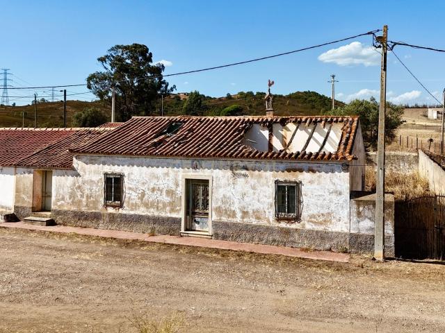 Moradia anterior a 1951 para reabilitação com grande potencial perto de São Bartolomeu de Messines