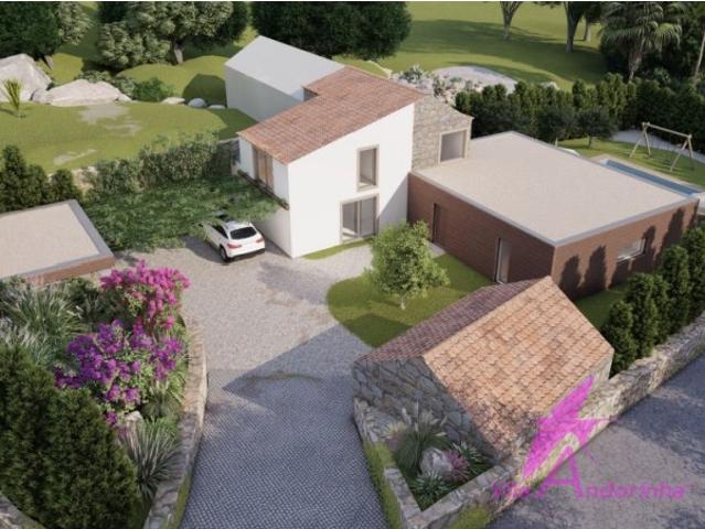 Ruína em Venade com cerca de 1.200m² de Terreno e Projeto Arquitetura Aprovado