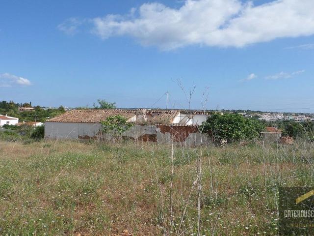ruína em Albufeira com um terreno de 2,7 hectares em Guia, A. 93m² Guia