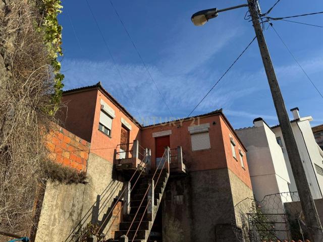 Ruina em Alvações do Corgo, Vila Real Oportunidade Única