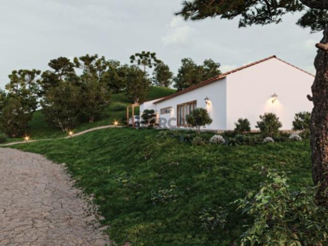 Ruina em São Marcos da Serra para reconstrução com PIP Aprovado num terreno com 23.000m²