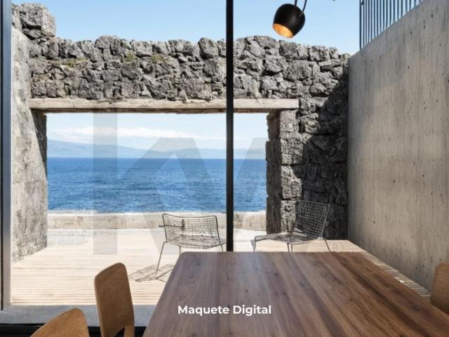 Ruína Histórica com Vista Mar e Projeto de Reabilitação – Prainha, Ilha do Pico