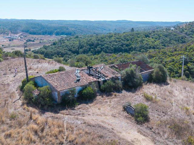 Ruína junto á vila de Aljezur