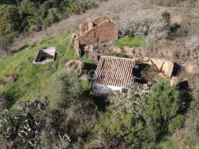 Ruína para recuperar com 85m2 em São Marcos da Serra
