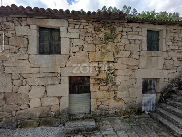Ruína para Recuperar em Sanjurge – Próxima da Cidade de Chaves