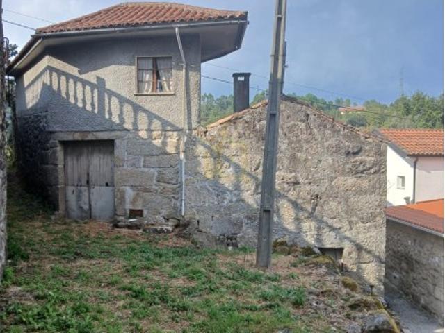 Ruína para Restauro com Terreno Potencial Único em Ruivães