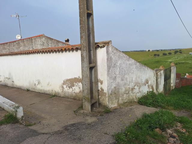 Ruína situada em Safara