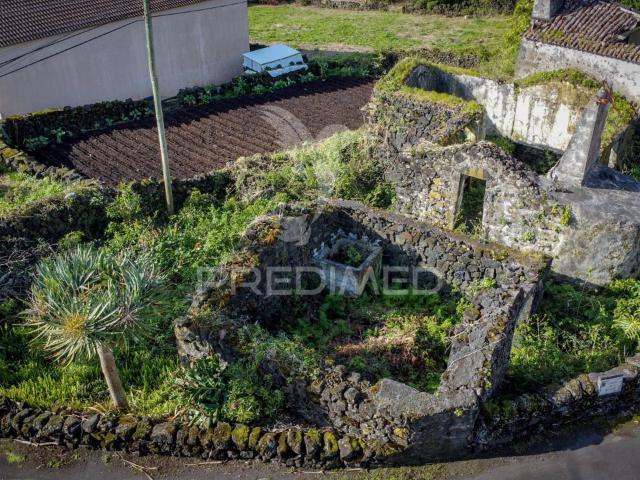 Ruinas, Para Venda, na Candelária com projeto de construção aprovado
