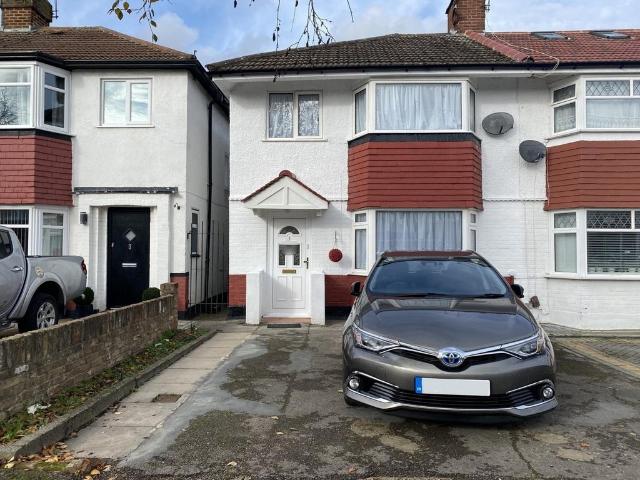 RUISLIP, HA4 6NA 3 bed terraced house to rent £2,297 pcm £530 pw