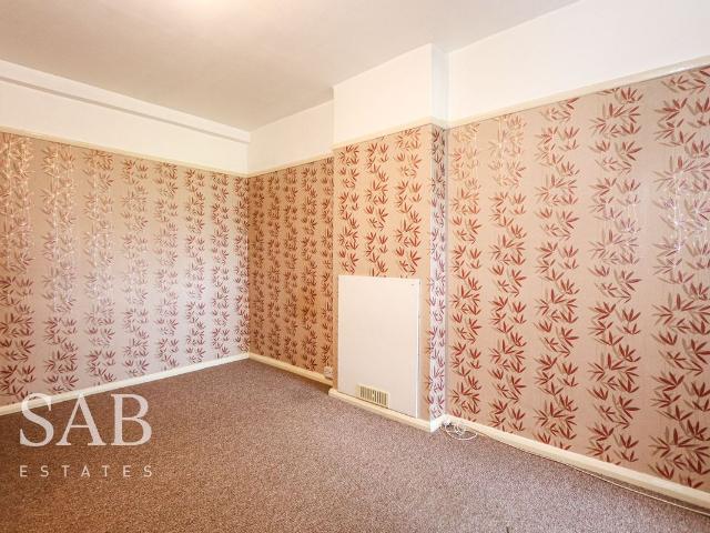 Ruislip Road, Greenford UB6, 4 bed flat to rent, £2,200 pcm | PrimeLocation