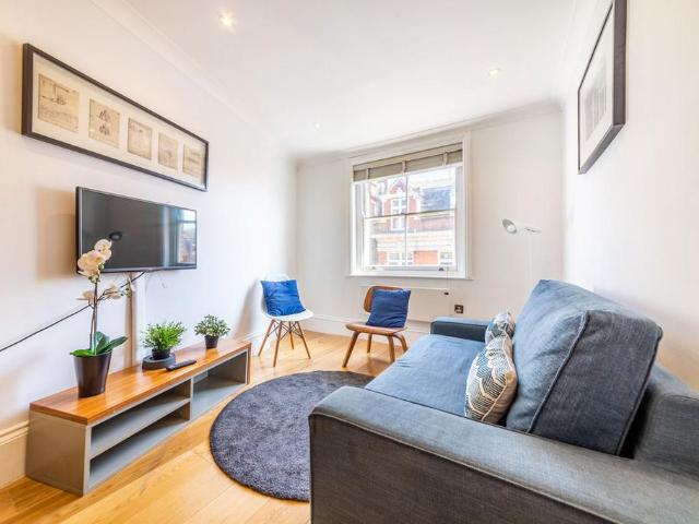 Rupert Street, London W1D 1 bed flat to rent £2,150 pcm £496 pw