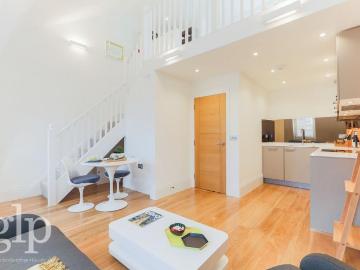 Rupert Street, Soho, W1D 1 bed apartment to rent £2,817 pcm £650 pw