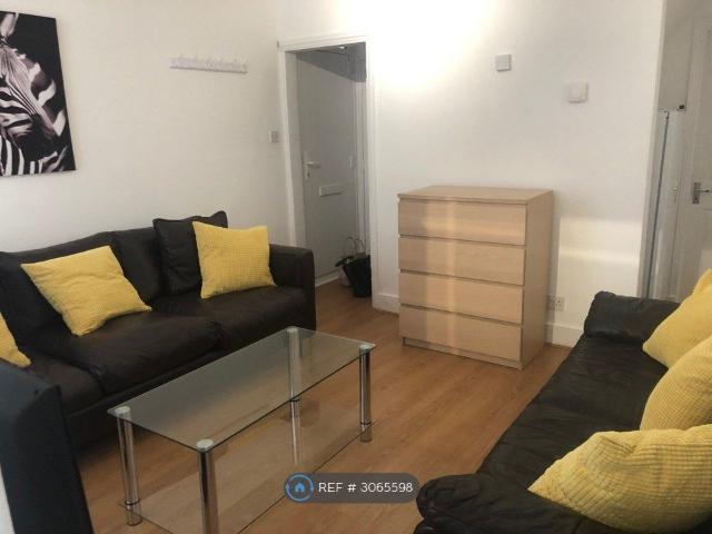 Rupert Road, Guildford GU2, 6 bed semi detached house to rent, £4,260 pcm | PrimeLocation