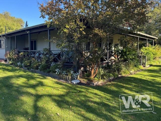 RURAL 4 BEDROOM HOME ON A WORKING FARM MANYPEAKS