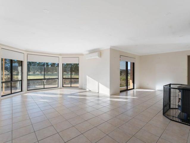 Rural Views, Modern Comfort & Convenient Location