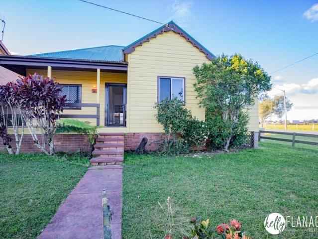Rural Views & Renovated For Instant Relaxation In Glorious Gladstone Village