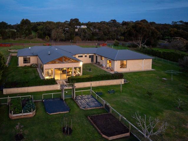 Rural Bellarine lifestyle with adjoining dwelling